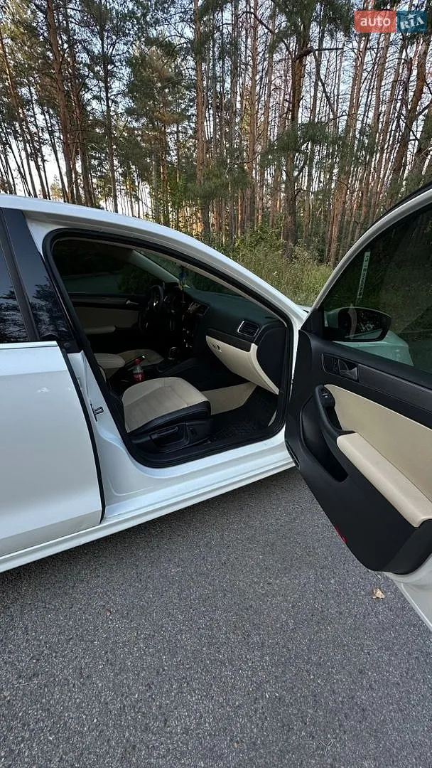2012 Volkswagen Jetta - мініатюра 6