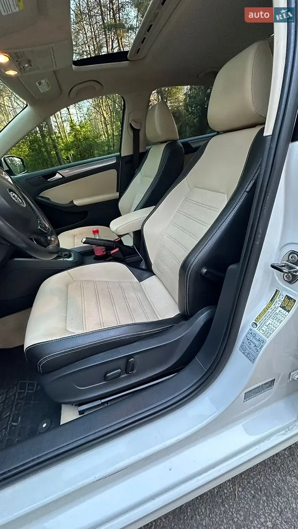 2012 Volkswagen Jetta - мініатюра 11