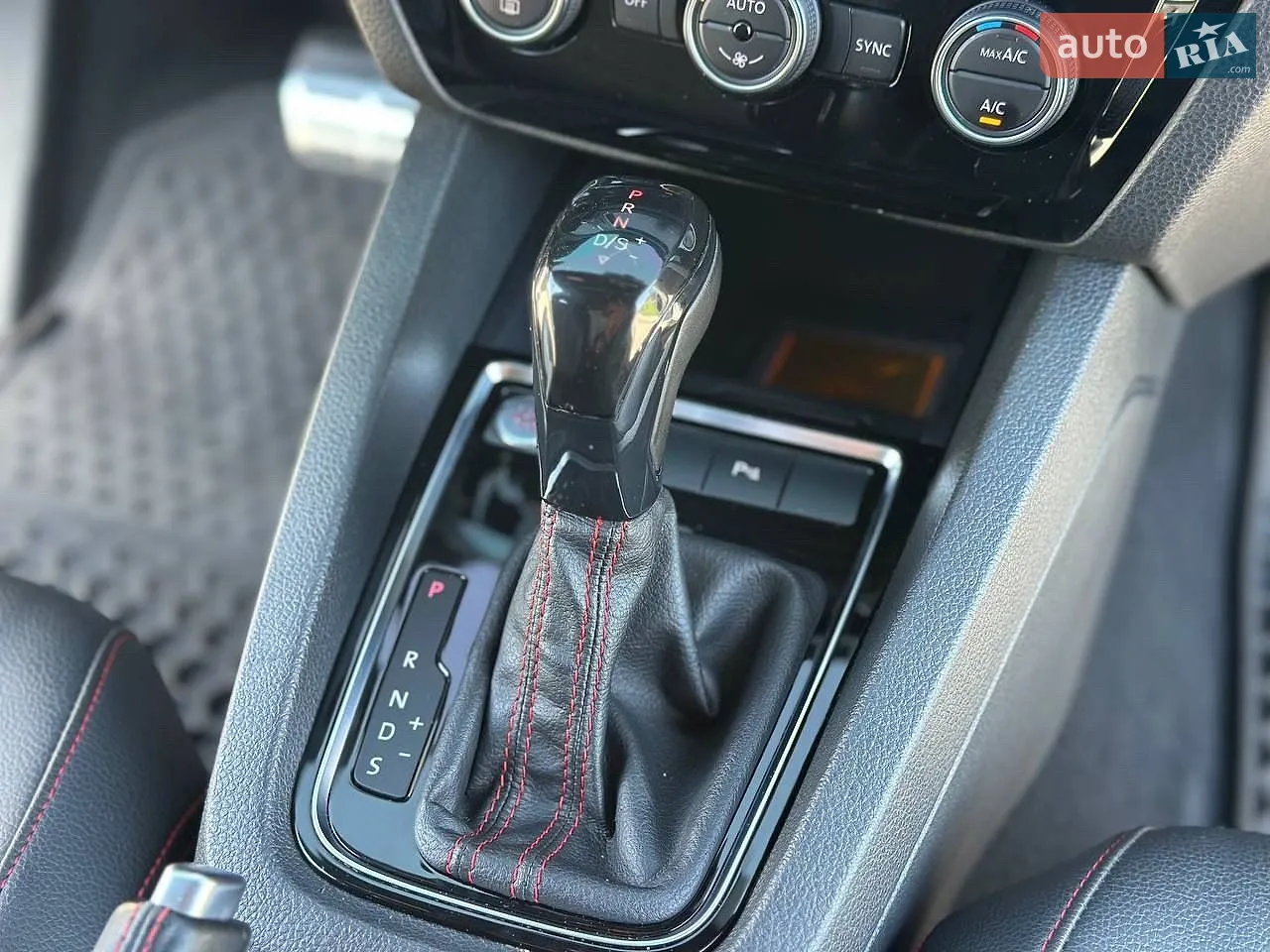 2016 Volkswagen Jetta - мініатюра 29