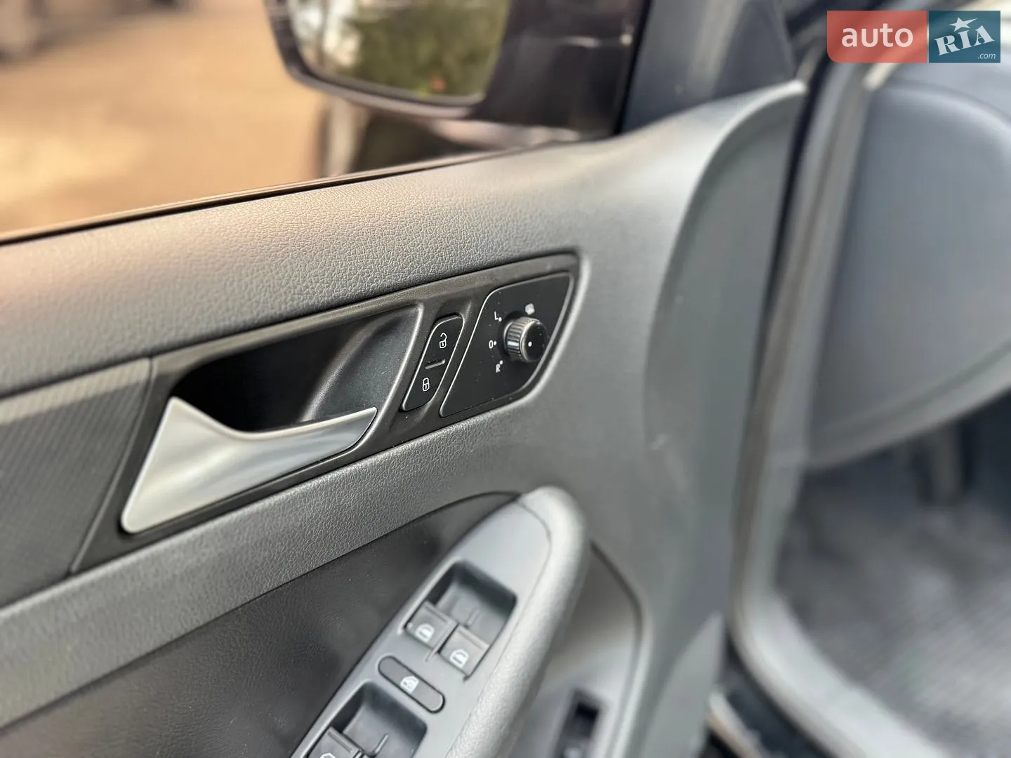 2011 Volkswagen Jetta - мініатюра 27