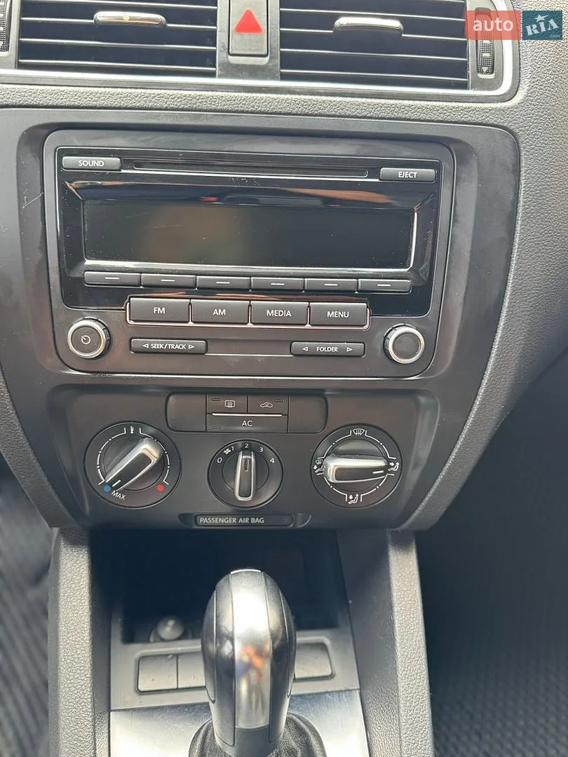 2011 Volkswagen Jetta - мініатюра 31
