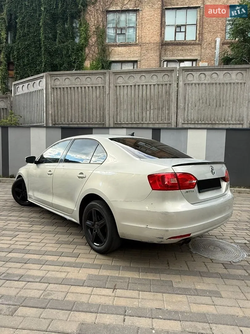 2011 Volkswagen Jetta - мініатюра 4