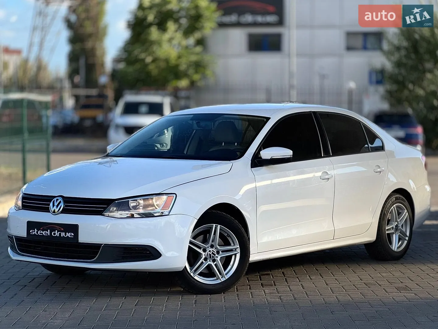 2011 Volkswagen Jetta - фото 1