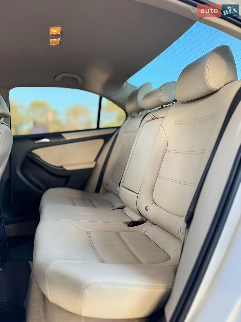 2011 Volkswagen Jetta - мініатюра 12