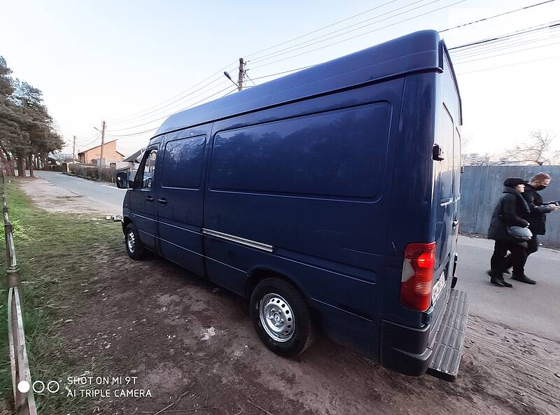Вантажопасажирський фургон Volkswagen LT 2003 в Києві