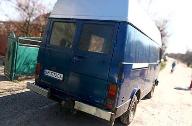 Вантажопасажирський фургон Volkswagen LT 1994 в 
