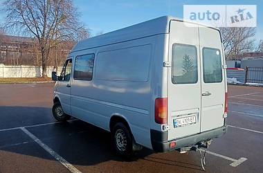 Вантажопасажирський фургон Volkswagen LT 2001 в Рівному