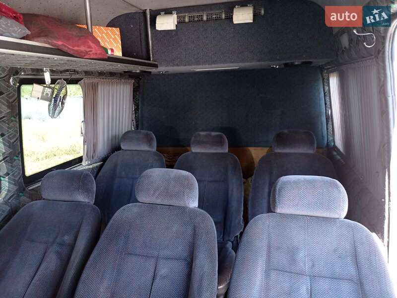 Мікроавтобус Volkswagen LT 2006 в Ужгороді