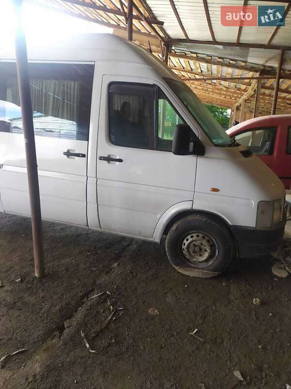 Мікроавтобус Volkswagen LT 2003 в Чернівцях