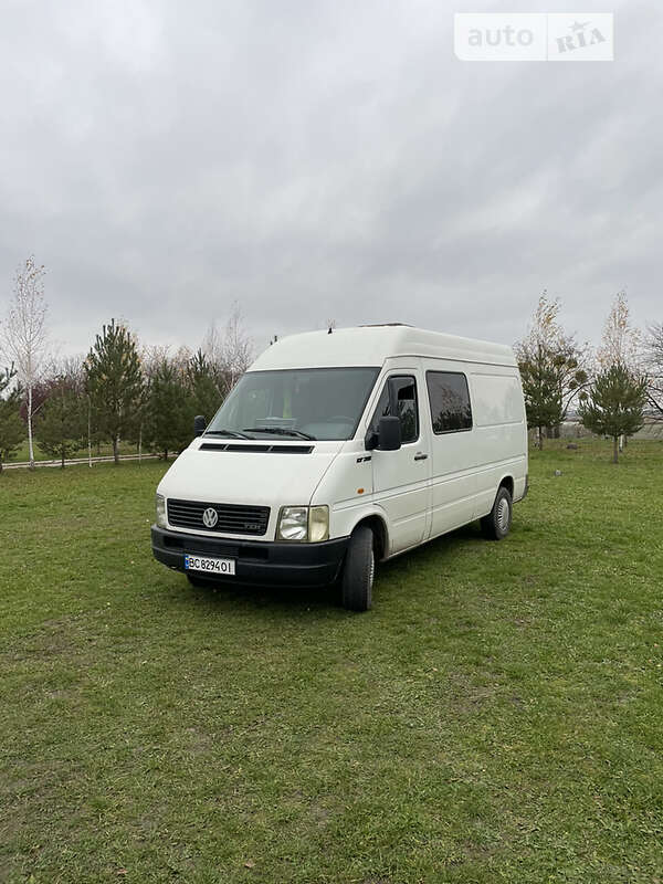 Грузопассажирский фургон Volkswagen LT 2004 в Львове