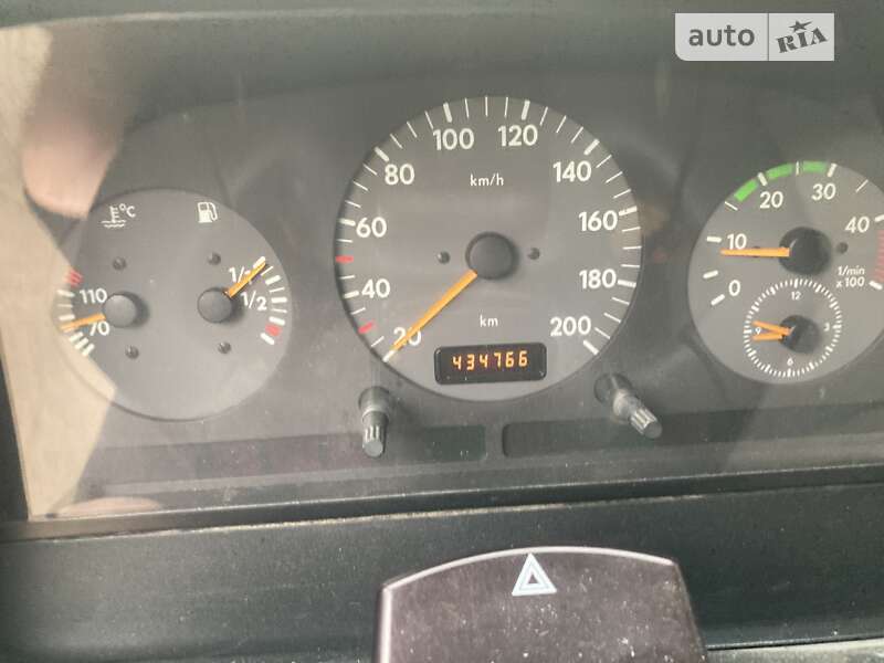 Грузовой фургон Volkswagen LT 2003 в Львове