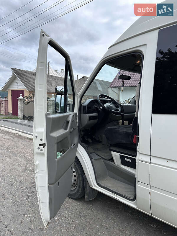 Седан Volkswagen LT 2006 в Чернівцях