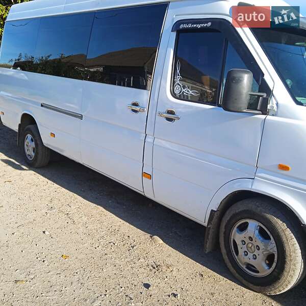 Мікроавтобус Volkswagen LT 2003 в Сокирянах