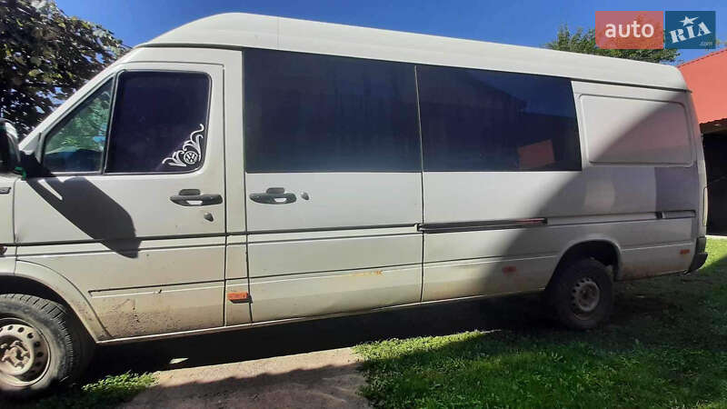 Мікроавтобус Volkswagen LT 2005 в Хусті