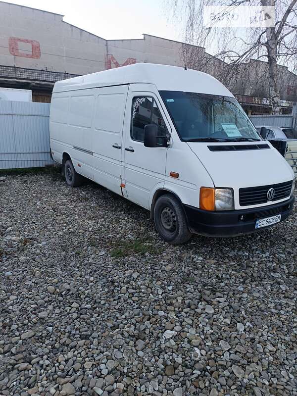 Грузовой фургон Volkswagen LT 2004 в Львове