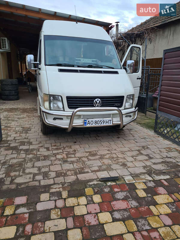 Мікроавтобус Volkswagen LT 2000 в Мукачевому