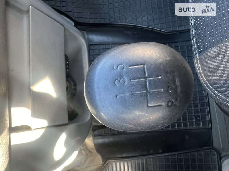 Грузовой фургон Volkswagen LT 2006 в Александрие