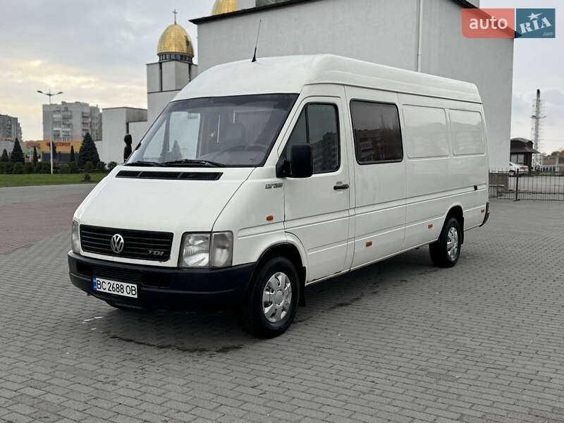 Грузопассажирский фургон Volkswagen LT 2004 в Львове