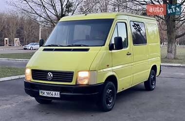 Грузопассажирский фургон Volkswagen LT 2002 в Ровно