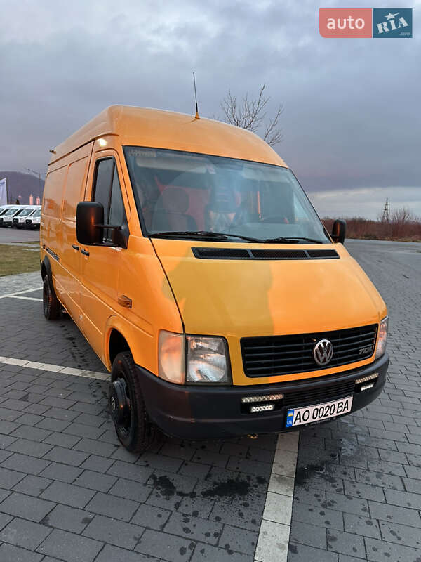 Вантажний фургон Volkswagen LT 2006 в Мукачевому