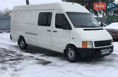 Вантажопасажирський фургон Volkswagen LT 2002 в Самборі