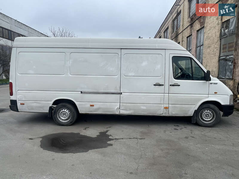 Вантажний фургон Volkswagen LT 2004 в Житомирі