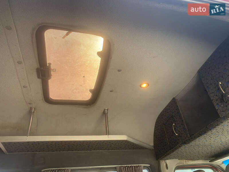 Вантажопасажирський фургон Volkswagen LT 1998 в Хотині