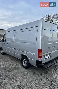 Грузовой фургон Volkswagen LT 2004 в 