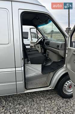 Грузовой фургон Volkswagen LT 2004 в 
