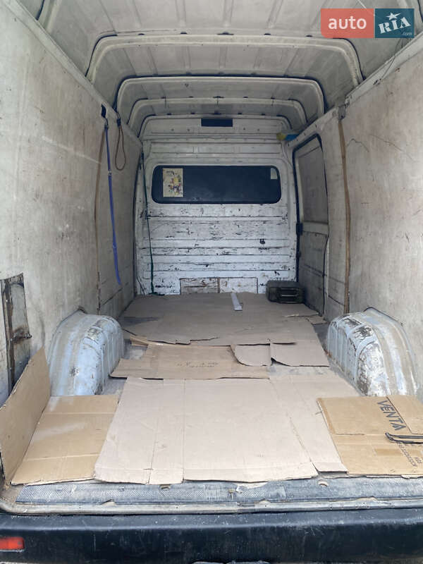 Вантажний фургон Volkswagen LT 2004 в Жмеринці