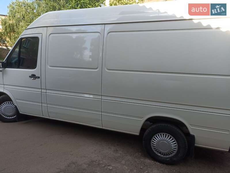 Грузовой фургон Volkswagen LT 2006 в 