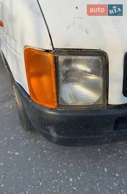 Вантажний фургон Volkswagen LT 2003 в 