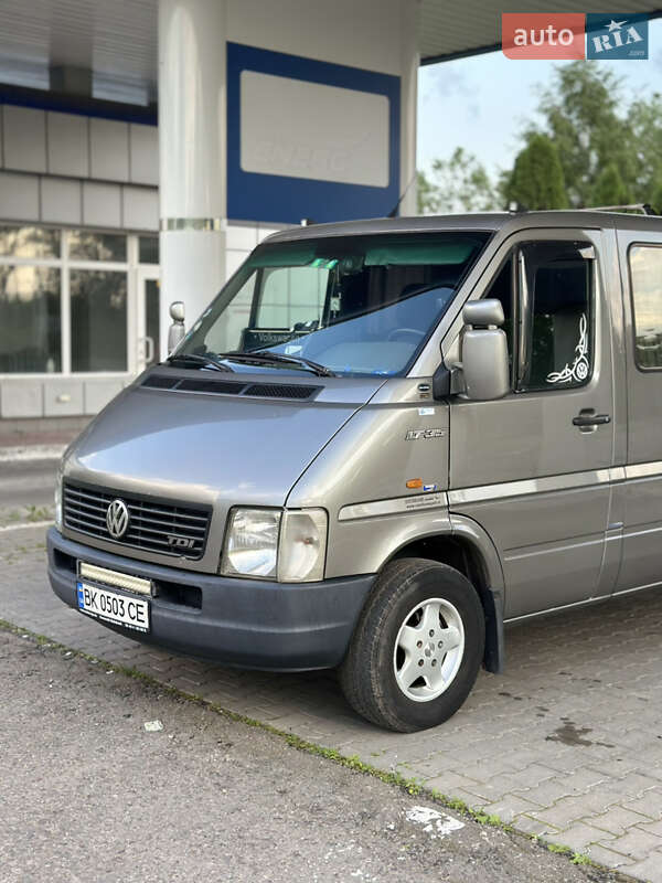 Автовоз Volkswagen LT 2002 в Дубно