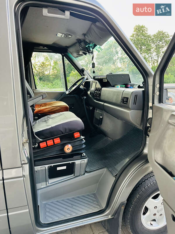 Автовоз Volkswagen LT 2002 в Дубно
