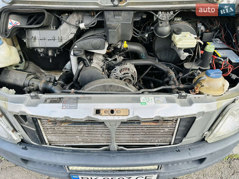 Автовоз Volkswagen LT 2002 в Дубно