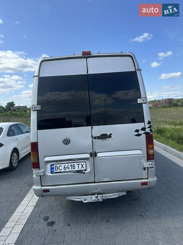 Вантажопасажирський фургон Volkswagen LT 2006 в Львові