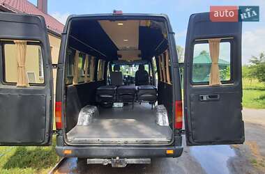 Грузопассажирский фургон Volkswagen LT 2002 в 