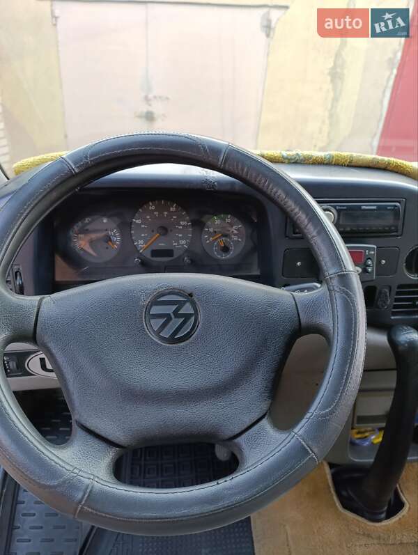 Мікроавтобус Volkswagen LT 2004 в Ізмаїлі