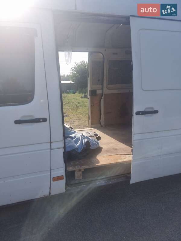 Грузовой фургон Volkswagen LT 2005 в Киеве