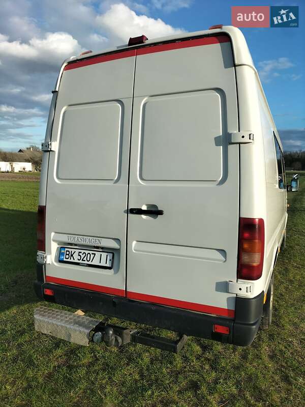 Вантажопасажирський фургон Volkswagen LT 2005 в Костопілі