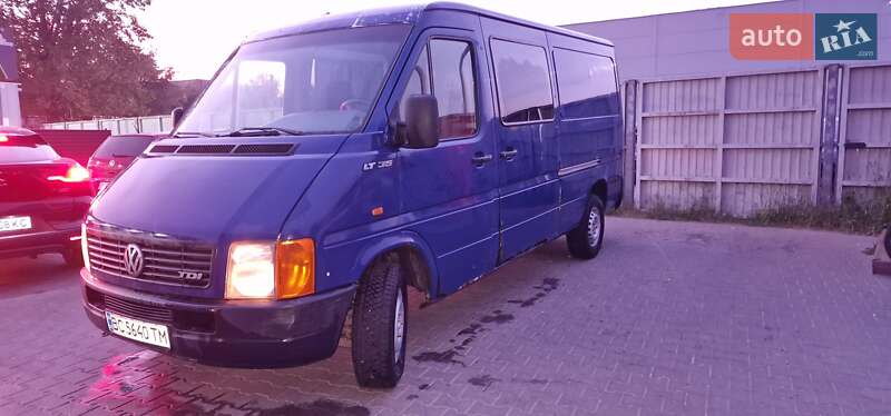 Грузопассажирский фургон Volkswagen LT 2003 в Львове