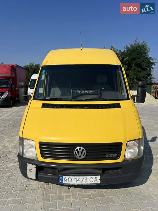 Вантажний фургон Volkswagen LT 2006 в Мукачевому