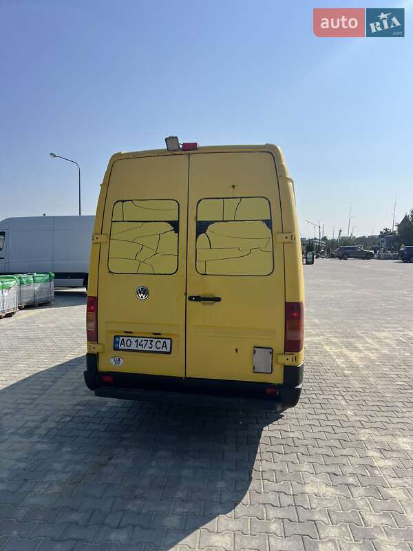 Вантажний фургон Volkswagen LT 2006 в Мукачевому
