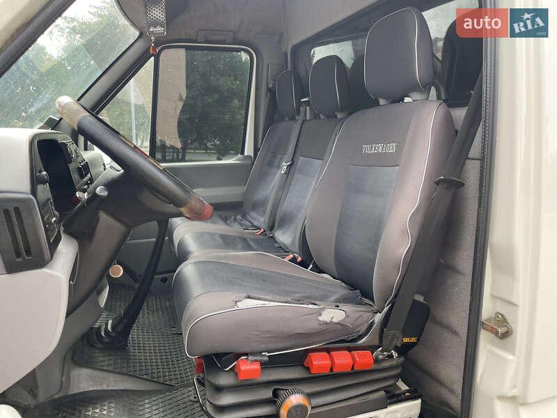 Вантажний фургон Volkswagen LT 2006 в Конотопі