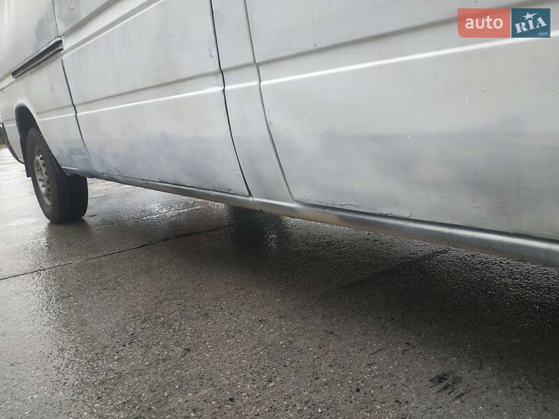 Грузовой фургон Volkswagen LT 2006 в Броварах