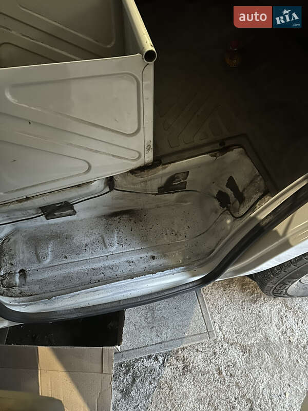 Вантажний фургон Volkswagen LT 2006 в Києві