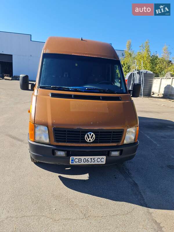 Вантажний фургон Volkswagen LT 2006 в Чернігові