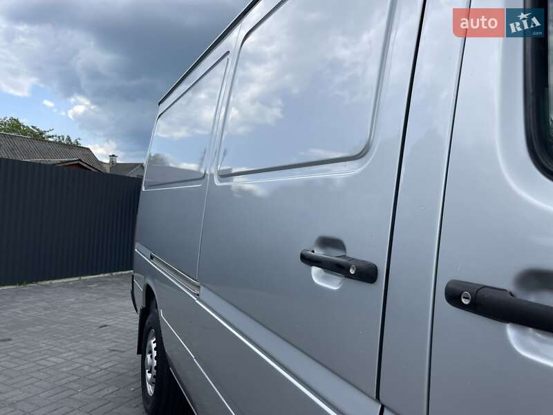 Вантажний фургон Volkswagen LT 2006 в Рівному