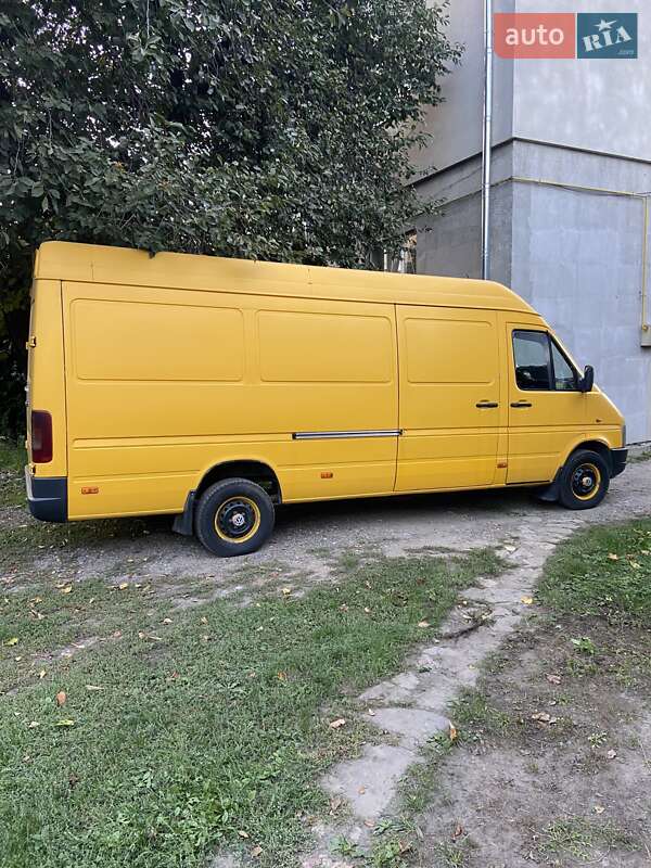 Грузовой фургон Volkswagen LT 2002 в Черновцах