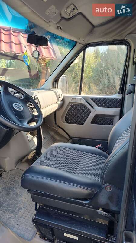Мікроавтобус Volkswagen LT 2004 в Новояворівську